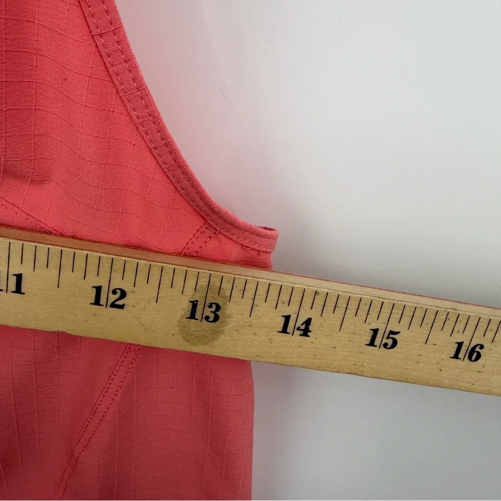 Lululemon coral‎ tank top sz XS  Missing this size tag